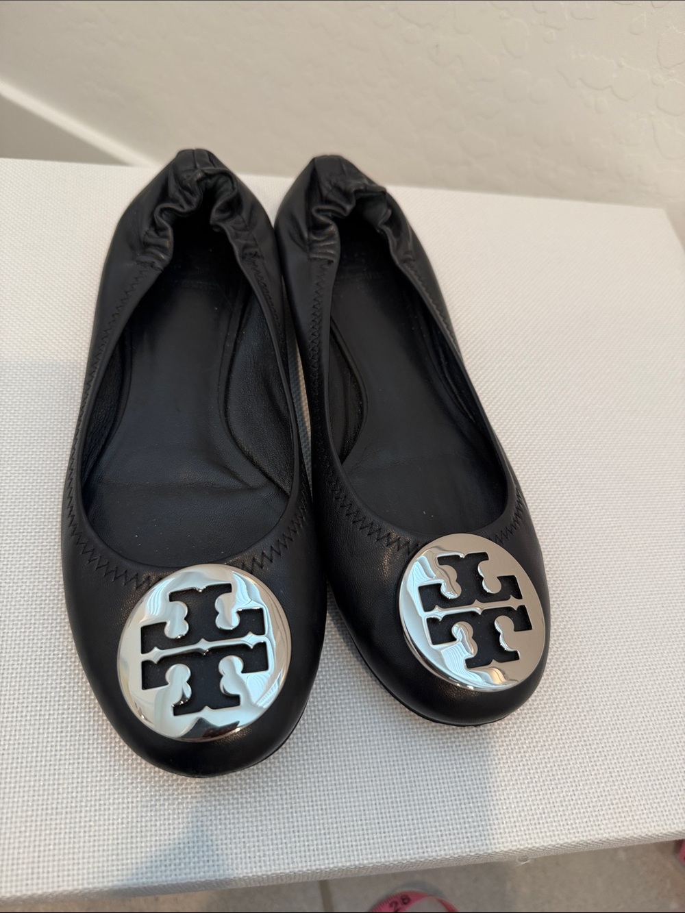 Tory Burch Minnie Ballet Shoes  Black Leather Silver Logo Womens Size 7